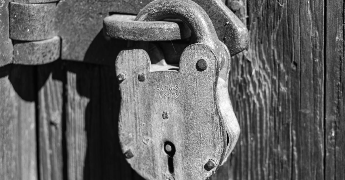 Locked Out Of The House? Our Damage-Free Home Lockout Service — Tustin CA Locksmith